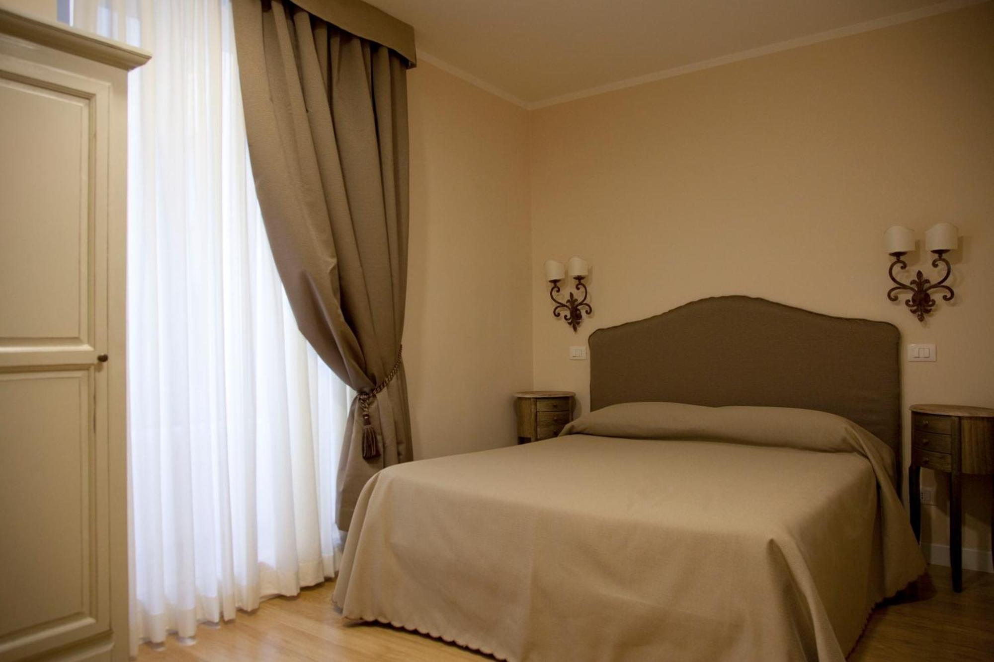 Residenza Dei Gracchi Hotel Rome Buitenkant foto