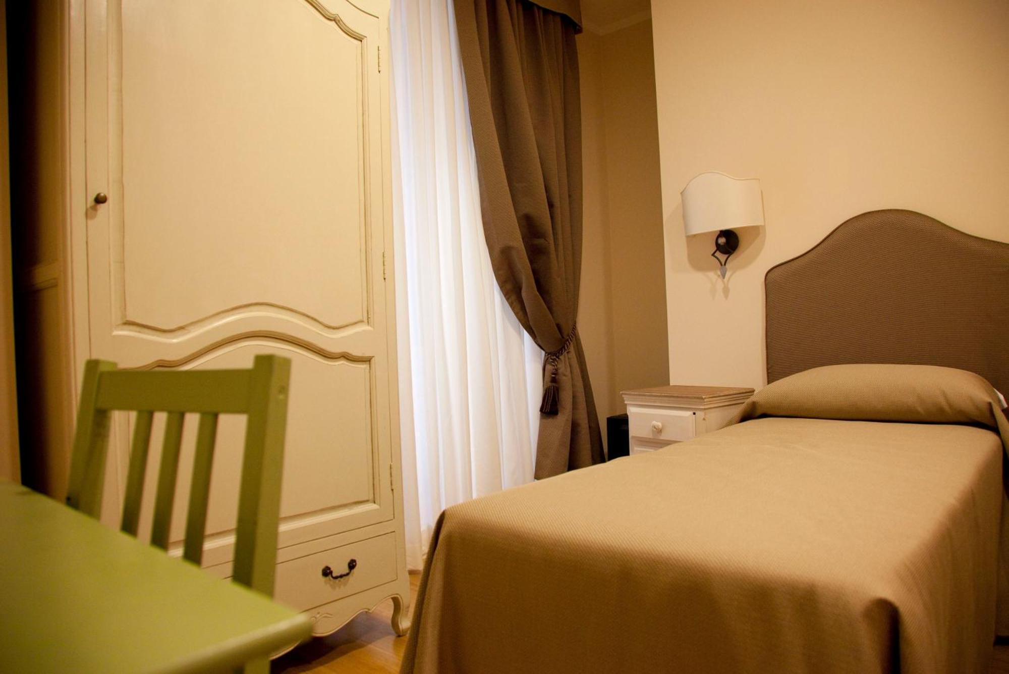 Residenza Dei Gracchi Hotel Rome Buitenkant foto