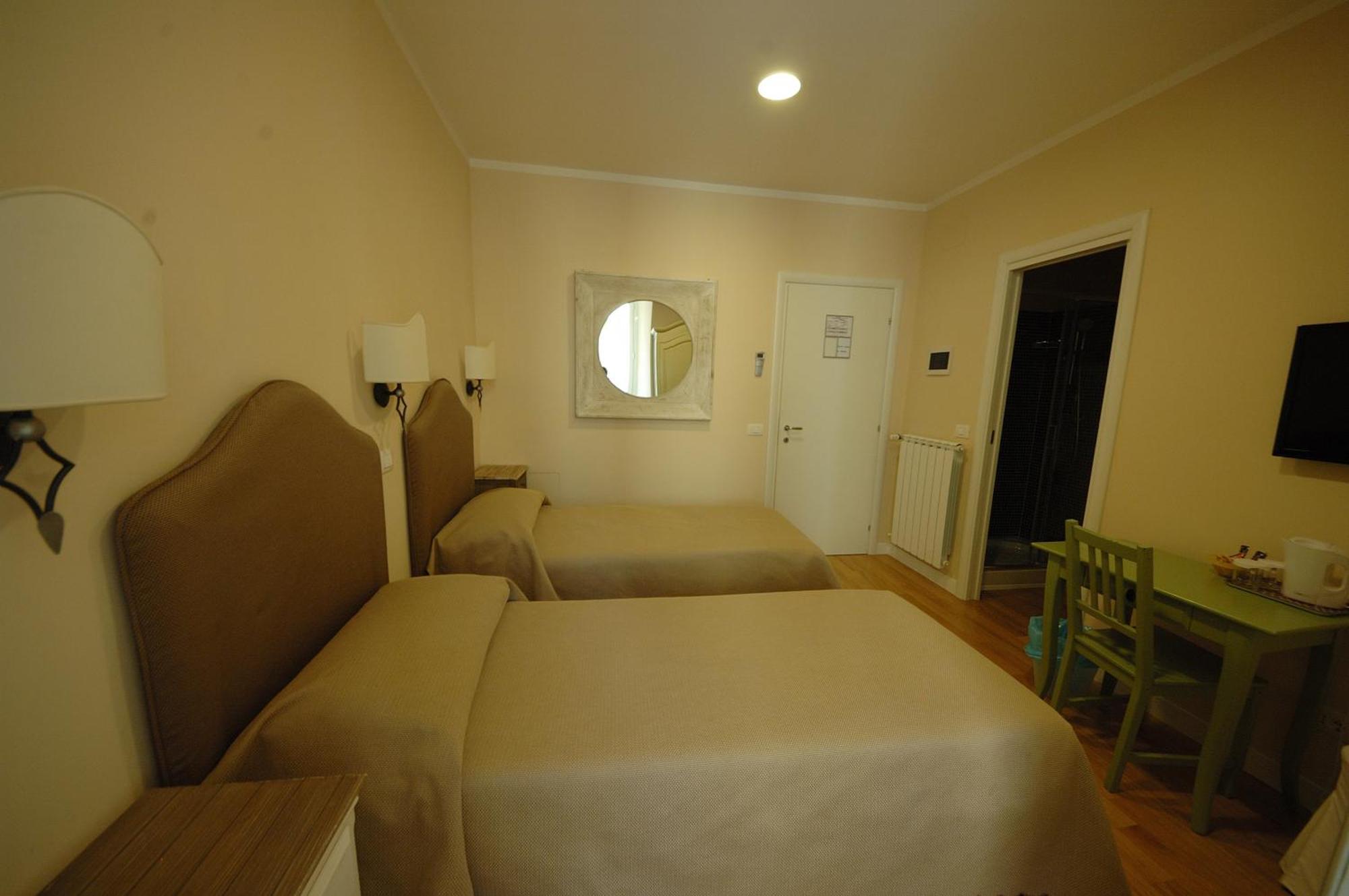 Residenza Dei Gracchi Hotel Rome Buitenkant foto