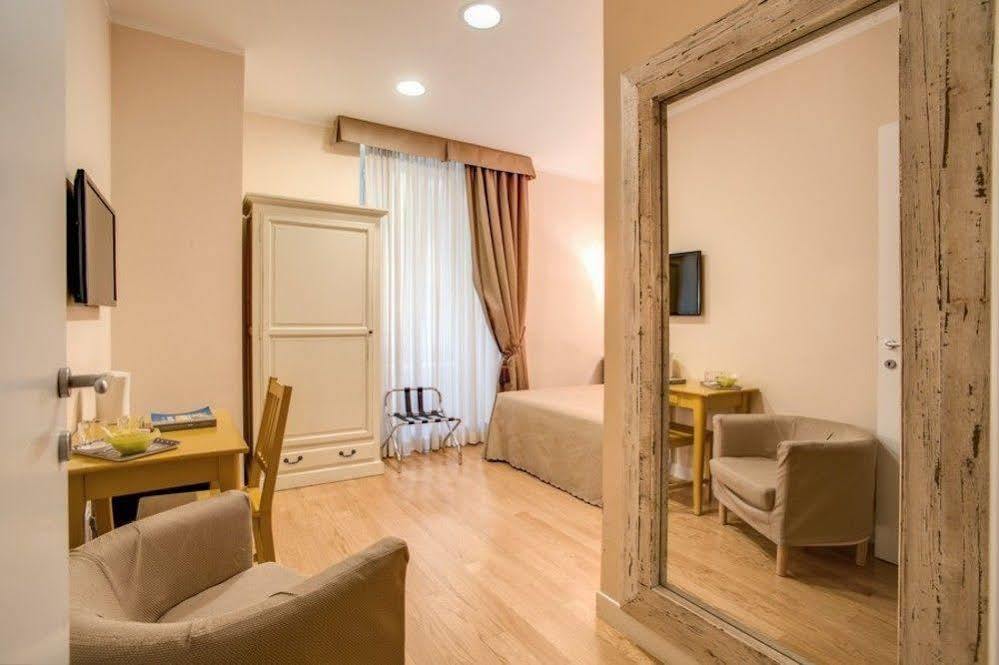 Residenza Dei Gracchi Hotel Rome Buitenkant foto