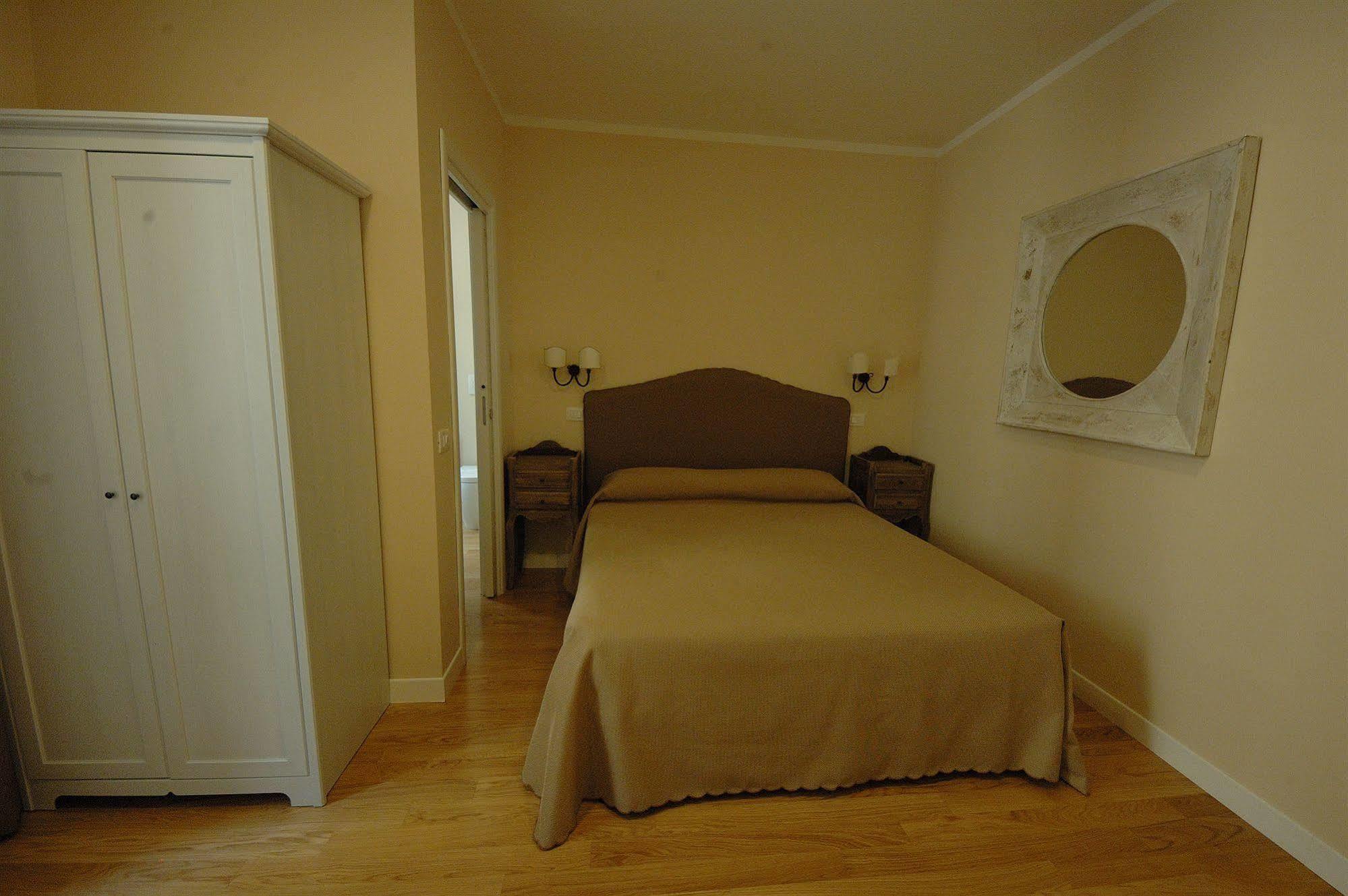 Residenza Dei Gracchi Hotel Rome Buitenkant foto