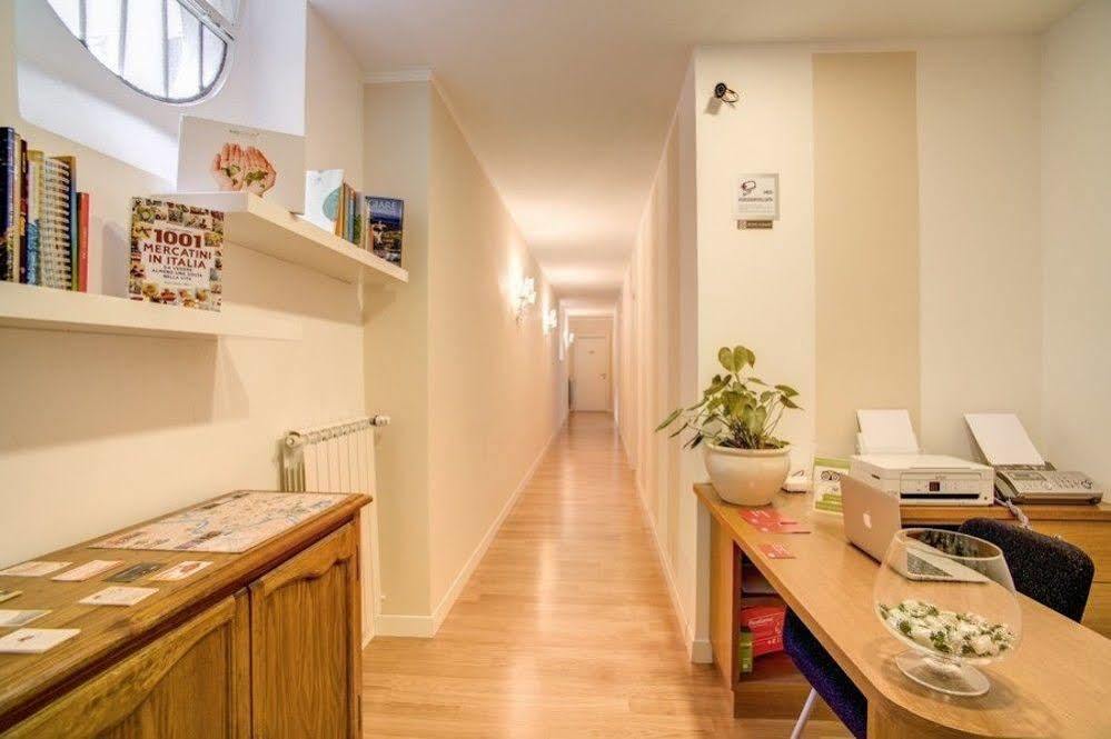 Residenza Dei Gracchi Hotel Rome Buitenkant foto