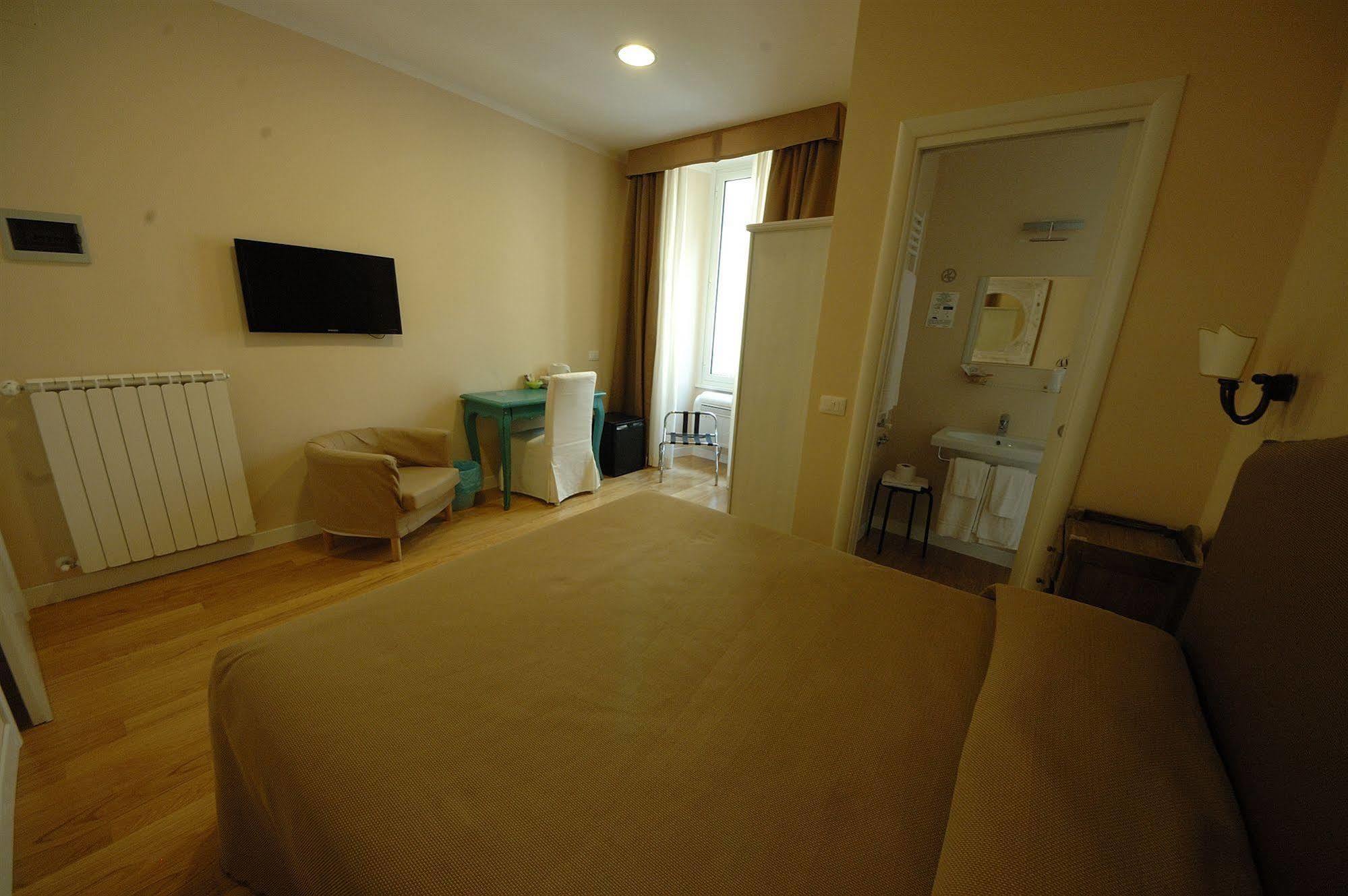 Residenza Dei Gracchi Hotel Rome Buitenkant foto